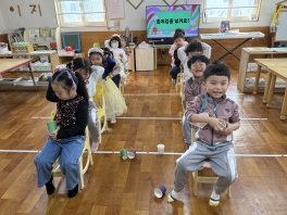 <협동놀이> 종이컵을 넘겨요