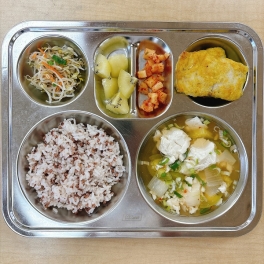 8월 6일 목요일